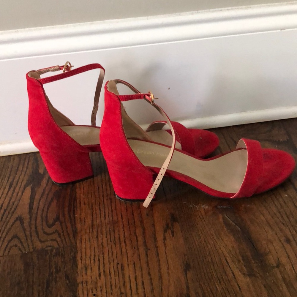 Dream Paris 2 1/2 inch heels red size 9 1/2 to 10